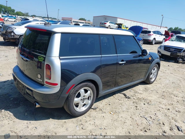 2008 MINI COOPER CLUBMAN WMWML33568TJ47206 Photo 3