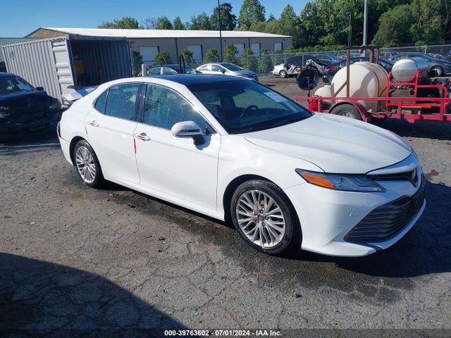 Toyota CAMRY XLE 2018 4T1B11HK7JU077200 zdjęcie główne