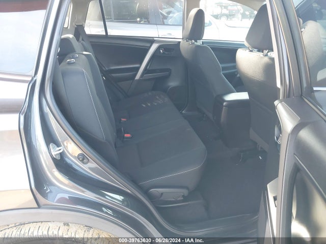 Toyota Rav4 Xle 2018 2T3WFREV7JW493139 Image 8