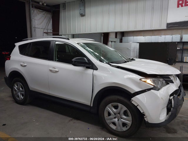 Toyota RAV4 LE 2015 JTMBFREV7FJ049215 Image 13