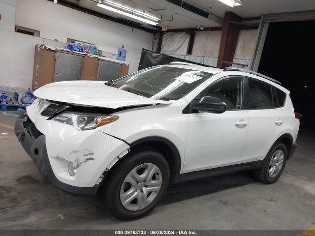 Toyota RAV4 LE 2015 JTMBFREV7FJ049215 Image 14
