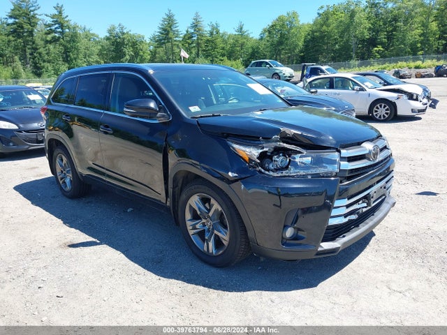 Toyota Highlander Limited Platinum 2017 5TDDZRFH5HS423528 головне зображення