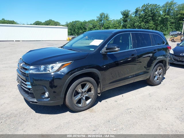 Toyota Highlander Limited Platinum 2017 5TDDZRFH5HS423528 Image 2