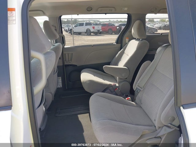 Toyota Sienna Le 8 Passenger 2019 5TDKZ3DC8KS012045 Image 8