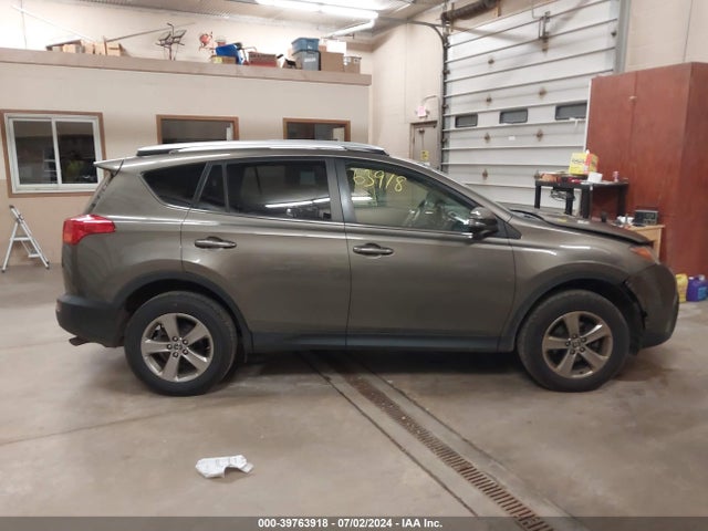 Toyota Rav4 Xle 2015 JTMRFREV7FD150848 Image 13