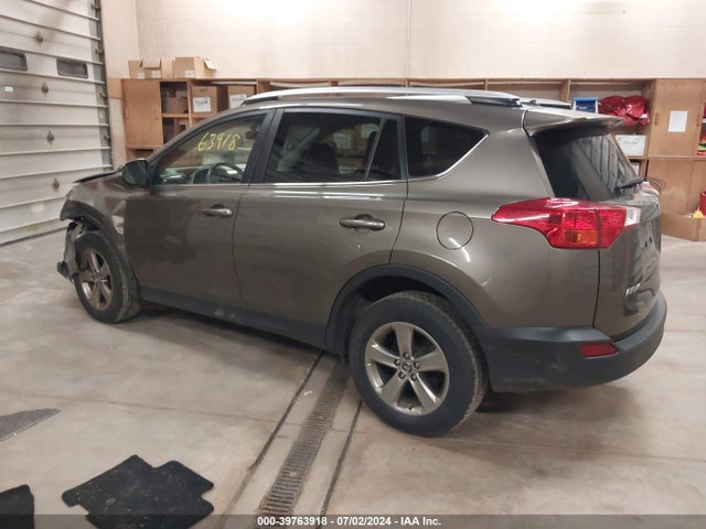 Toyota Rav4 Xle 2015 JTMRFREV7FD150848 Image 3