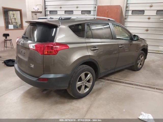 Toyota Rav4 Xle 2015 JTMRFREV7FD150848 Image 4