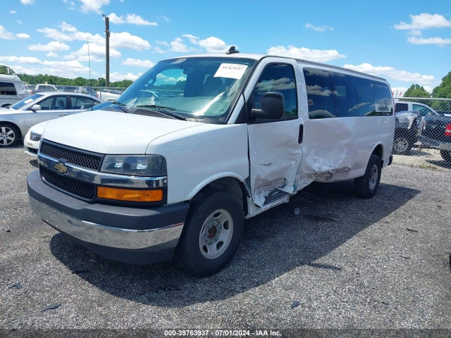 Chevrolet Express 3500 Lt 2017 1GAZGPFG4H1334210 Image 2