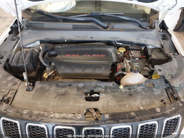 3C4NJDCB1JT176695 Jeep Compass Limited
