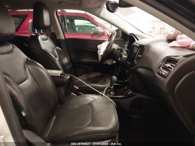 3C4NJDCB1JT176695 Jeep Compass Limited