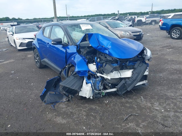 Toyota C-HR XLE 2020 NMTKHMBX5LR112571 Image 1