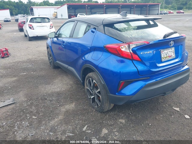 Toyota C-HR XLE 2020 NMTKHMBX5LR112571 Image 3