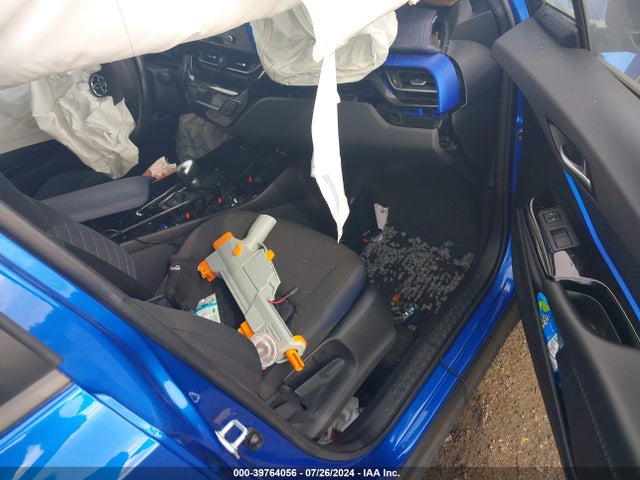 Toyota C-HR XLE 2020 NMTKHMBX5LR112571 Image 5