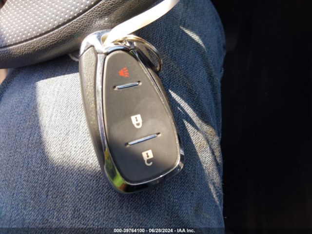 2GNAXKEV0K6131351 Chevrolet EQUINOX LT