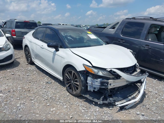 Toyota CAMRY XSE 2018 4T1B61HKXJU064135 zdjęcie główne