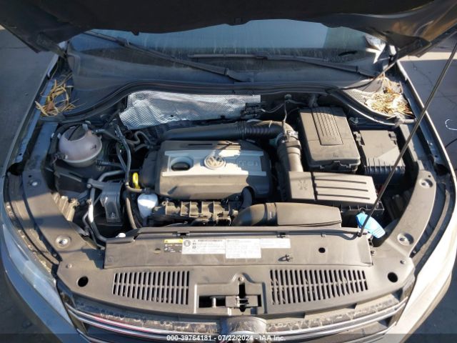 WVGAV7AX0FW523305 Volkswagen TIGUAN S