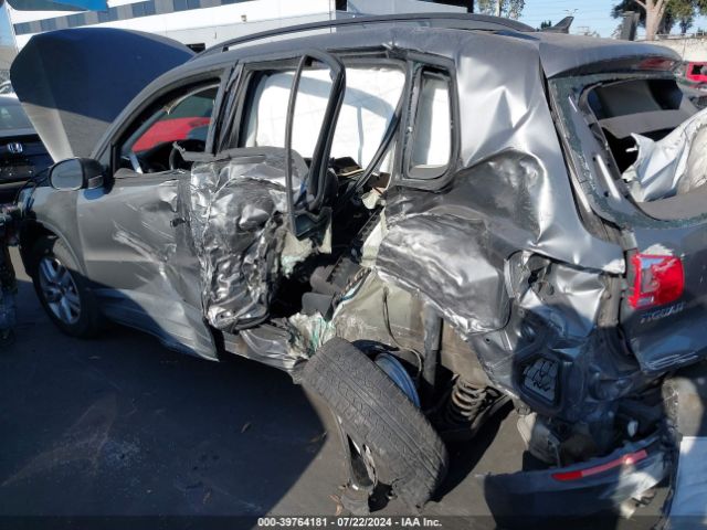 WVGAV7AX0FW523305 Volkswagen TIGUAN S