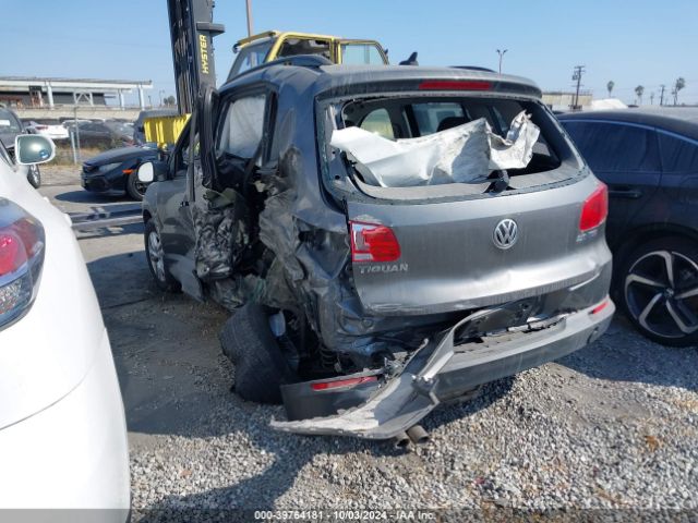 WVGAV7AX0FW523305 Volkswagen TIGUAN S