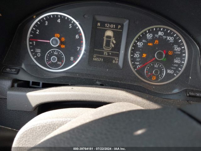 WVGAV7AX0FW523305 Volkswagen TIGUAN S