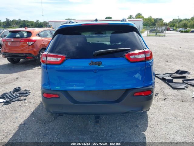 1C4PJLCB3JD621222 Jeep Cherokee Latitude Fwd
