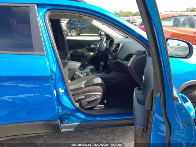 1C4PJLCB3JD621222 Jeep Cherokee Latitude Fwd