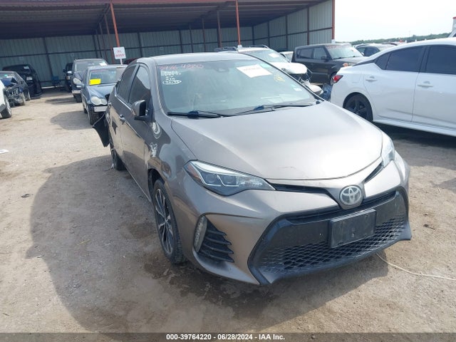 Toyota COROLLA SE 2017 5YFBURHE2HP673858 головне зображення