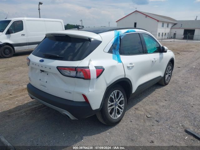 1FMCU9H64NUB77824 Ford ESCAPE SEL