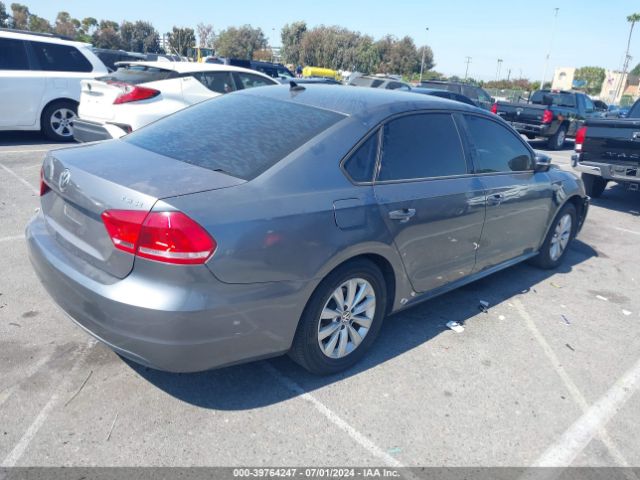 1VWAT7A33EC110119 Volkswagen Passat 1.8t Wolfsburg Edition