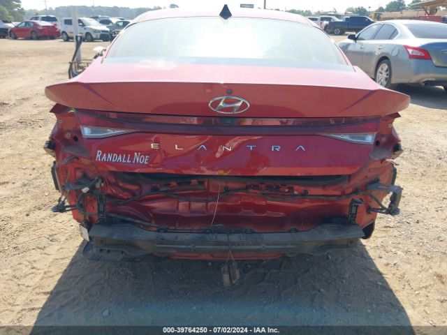 KMHLM4AG5NU321645 Hyundai ELANTRA SEL