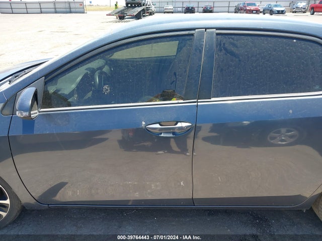 Toyota COROLLA SE 2018 5YFBURHE0JP839364 Image 14