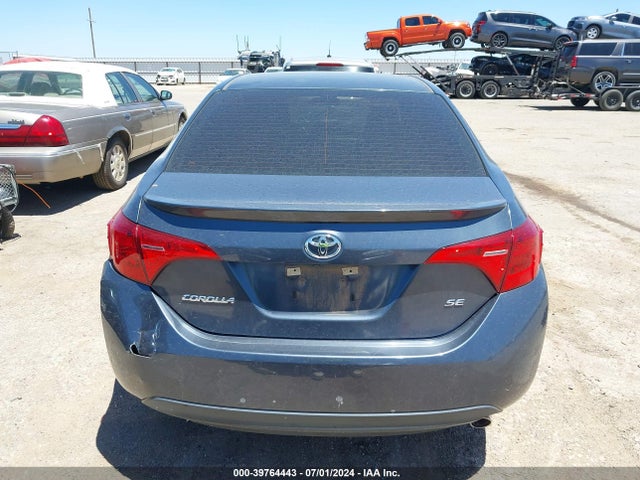 Toyota COROLLA SE 2018 5YFBURHE0JP839364 Image 16