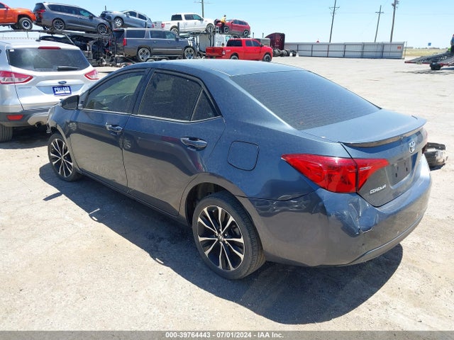 Toyota COROLLA SE 2018 5YFBURHE0JP839364 Image 3