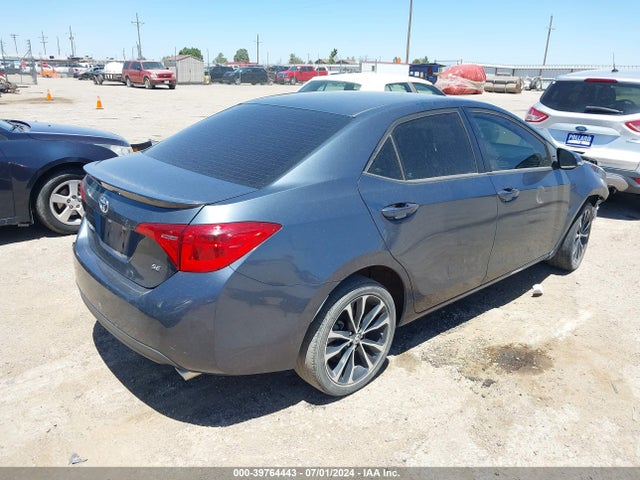 Toyota COROLLA SE 2018 5YFBURHE0JP839364 Image 4
