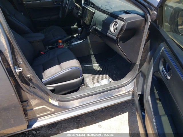 Toyota COROLLA SE 2018 5YFBURHE0JP839364 Image 5