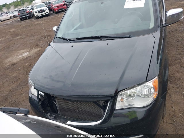 2C4RC1JGXGR269560 Chrysler Town & Country Limited