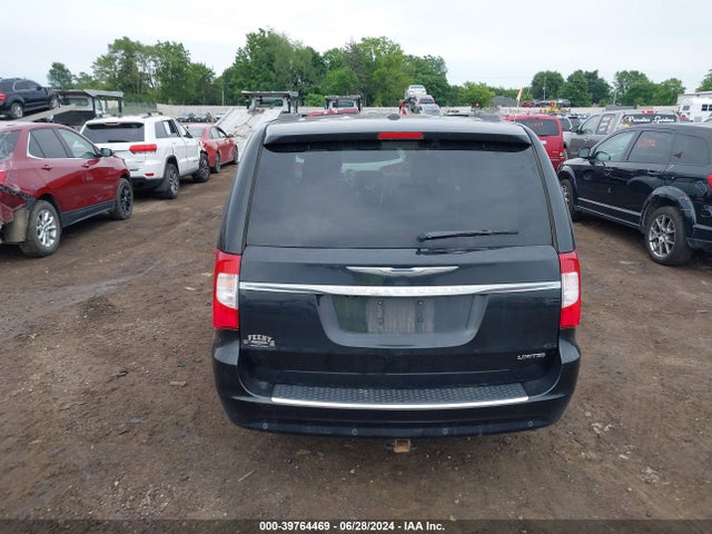 2C4RC1JGXGR269560 Chrysler Town & Country Limited