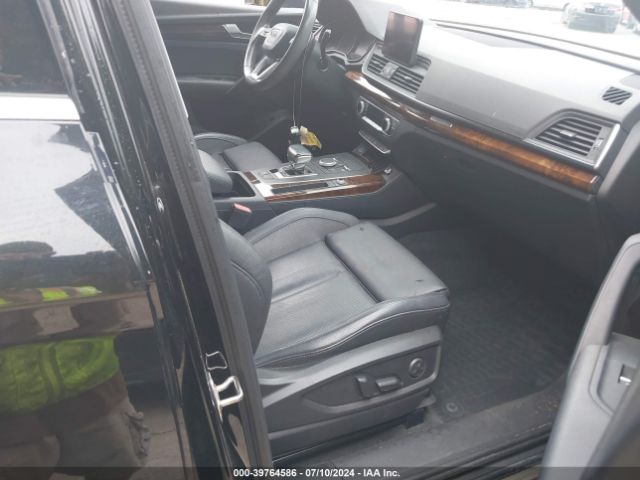 WA1BNAFY2J2023051 Audi Q5 2.0t Premium/2.0t Tech Premium