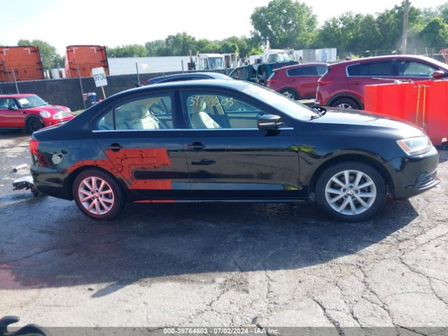 3VWD17AJ2EM425882 Volkswagen Jetta 1.8t Se