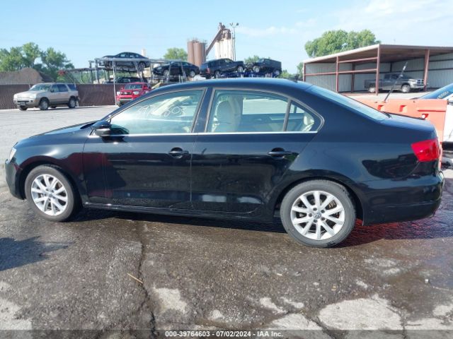 3VWD17AJ2EM425882 Volkswagen Jetta 1.8t Se