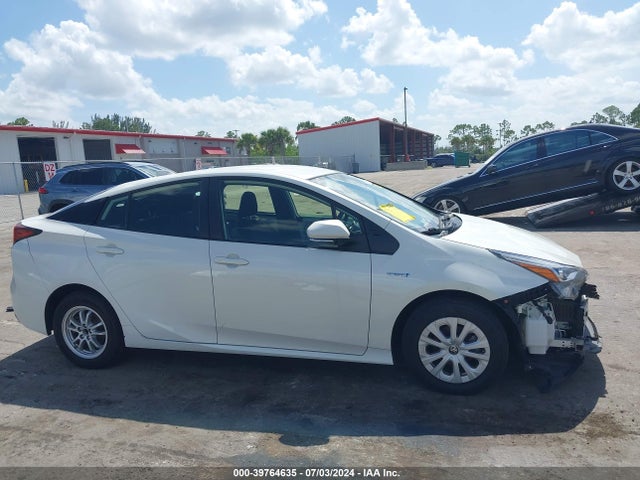 Toyota Prius L Eco 2020 JTDKARFU8L3112729 Image 14