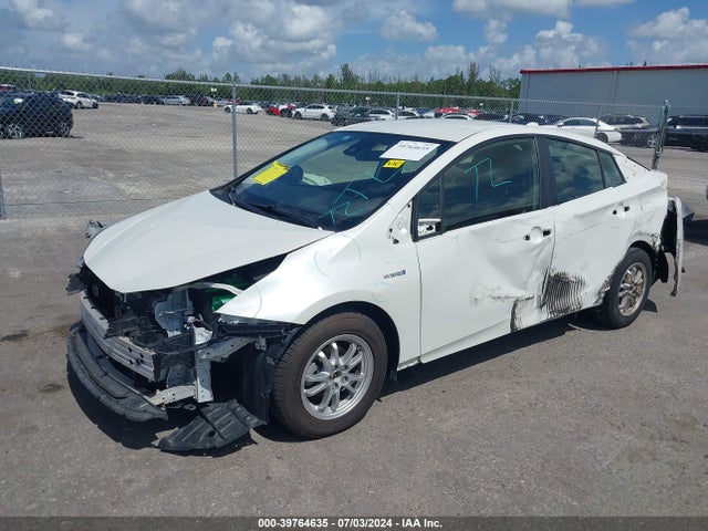 Toyota Prius L Eco 2020 JTDKARFU8L3112729 Image 2