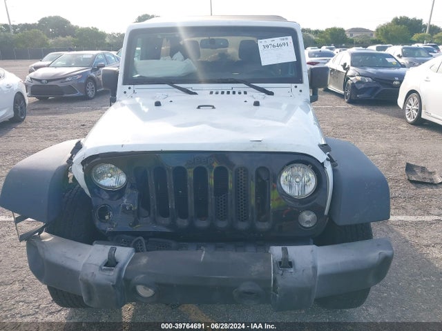 1C4BJWDG9HL512947 Jeep Wrangler Unlimited Willys Wheeler