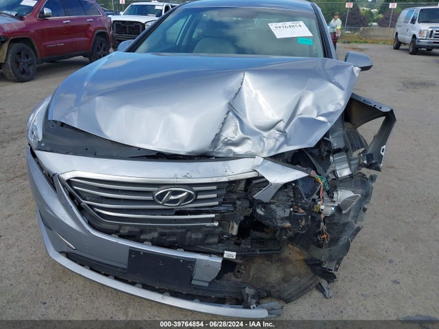 Hyundai SONATA SE 2017 5NPE24AF6HH541739 Image 11