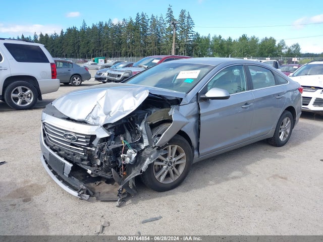 Hyundai SONATA SE 2017 5NPE24AF6HH541739 Image 2