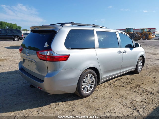 Toyota Sienna Xle 8 Passenger 2015 5TDYK3DC4FS622500 Image 4