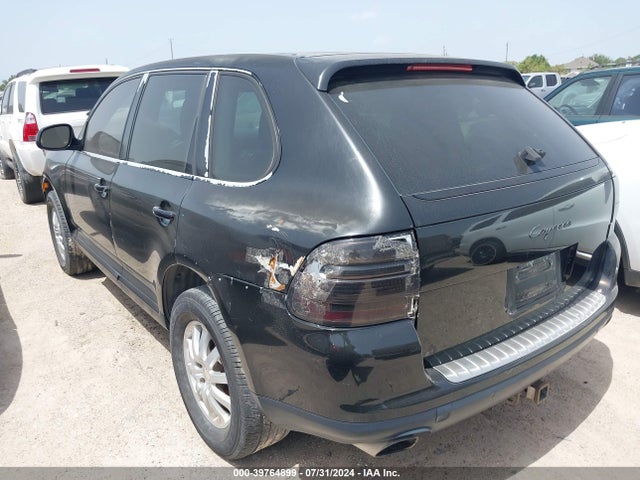 2006 PORSCHE CAYENNE WP1AA29P56LA20635 Photo 2