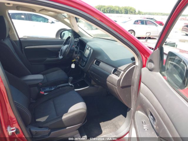 JA4AD2A37HZ054782 Mitsubishi Outlander Es