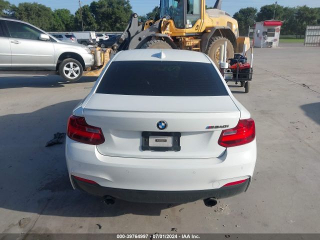 WBA2G1C3XHV639403 BMW M240i