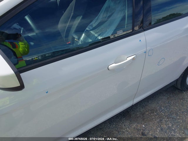 Ford FOCUS SE 2018 1FADP3K23JL234698 Image 14