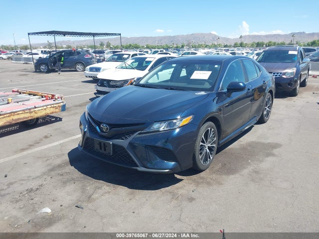Toyota CAMRY SE 2020 4T1G11AKXLU860403 Image 2